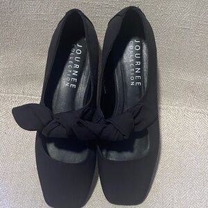 Journee Collection Women's Elegant Black Flats with Bow